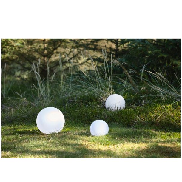 F&H Villa Collection LED solar Kugler Small, Medium &amp; Large