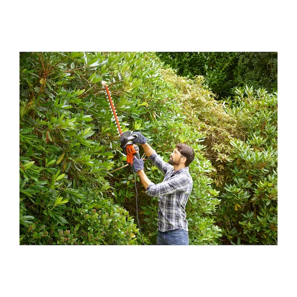 Black &amp; Decker 60cm 600W H�kkeklipper med savklinge