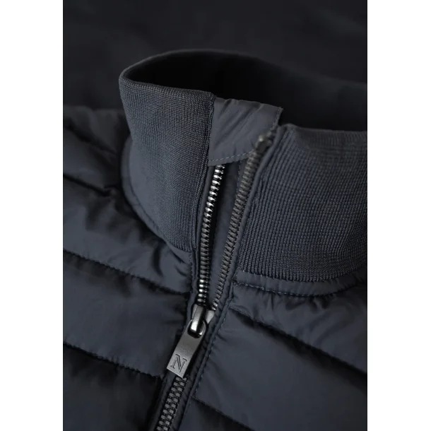 Nimbus Crescent Versatile hybrid jacket Men