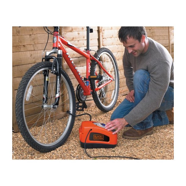 Black &amp; Decker 160 PSI / 11 Bar multi luftkompressor
