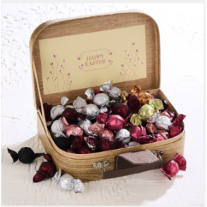 Func Gavekuffert mellem m/luksus chokoladekuglemix 1000g - HAPPY EASTER